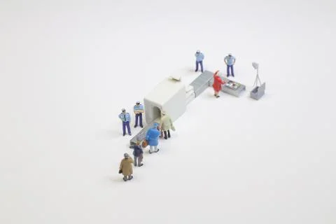 A security check with isometric people in queue Foto stock