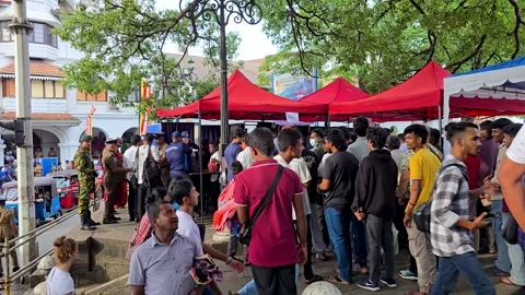 Security Checks at Kandy City Entry During Esala Perahera Festival 動画素材 314289067