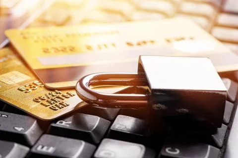 Security lock on credit cards with computer keyboard - credit card data sec.. 스톡 사진