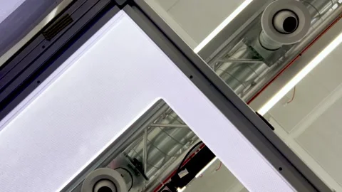 Security x-ray scanner view from inside at Gatwick airport, UK Vídeos de archivo 279398459