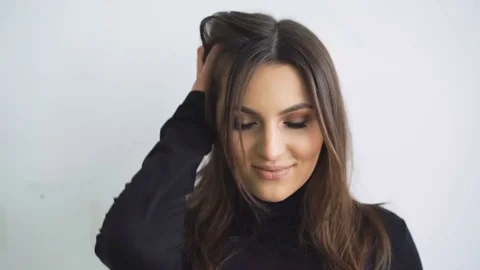 Seductive posing of pretty girl in 4K 動画素材 72665716