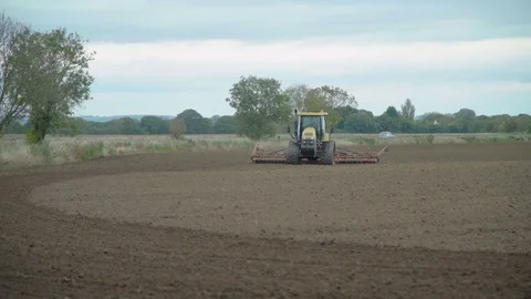 Seed Drilling in a Yorkshire Field Video stock 81041902