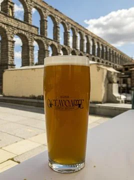 SEGOVIA, SPAIN - Sep 17, 2021: A Craft beer Octavo Arte Lemon with the Segovi Stock Photos