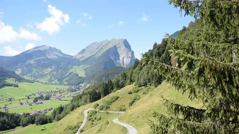 Seilbahnfahrt bei Schoppernau Stock Footage 105914570