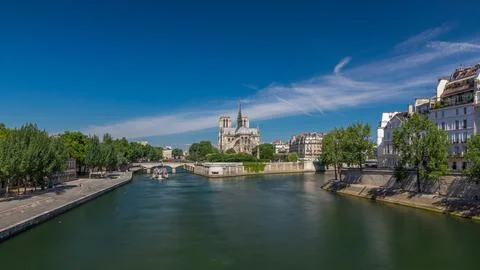 Seine and back side of Notre Dame de Paris timelapse hyperlapse is the one of 스톡 사진