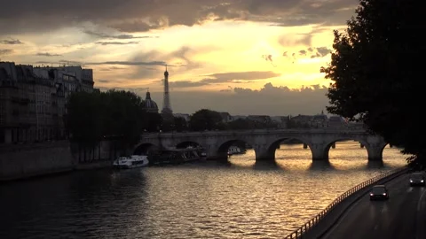 Seine River and Eiffel Tower at Sunset Paris France 스톡 동영상 153021039