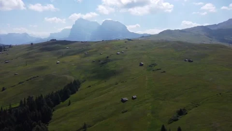 Seiser Alm mit Blick auf Langkofel Video stock 201240866