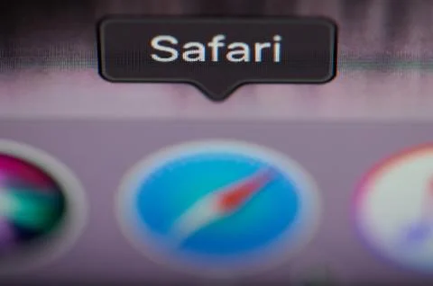 Selecting safari application on computer 스톡 사진