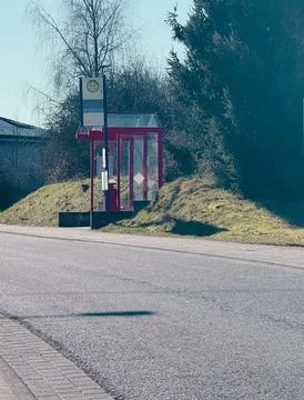 Selective blur on a typical austrian and german bus stop sign, called haltest Foto stock