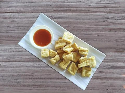 Selective focus close up crispy diced fried tofu 스톡 사진