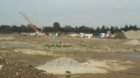 Selective focus in a construction site Video stock 44706907