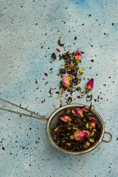 Selective focus, green leaf tea with roses Stock Photos