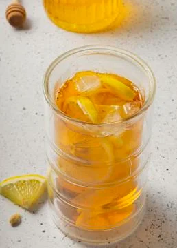 Selective focus, lemon iced tea Foto stock