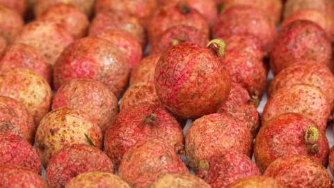 Selective Focus of One Ripe Lychee Fruit on Top Rotating 動画素材 337325848