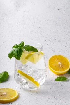 Selective focus, pure refreshing water Foto stock