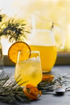 Selective focus, refreshing orange homemade lemonade Foto stock