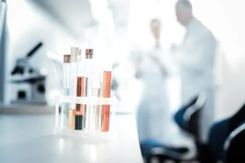 Selective focus of test tubes standing in the rack Foto stock