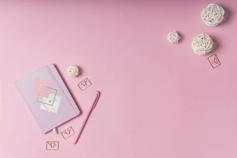 Selective focus. Valentine's day layout. pink notepad Stock Photos
