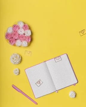 Selective focus. Valentine's day layout. pink notepad Stock Photos