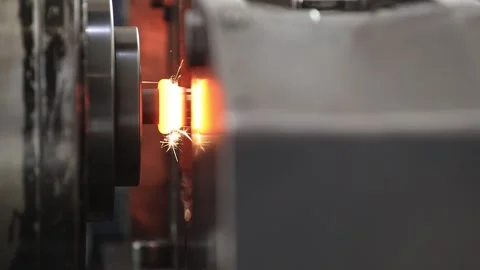 Selective focus of Welding process at engine part component at automatic 스톡 동영상 303458130