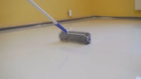 Self-leveling flooring. Vídeos de archivo 121768226
