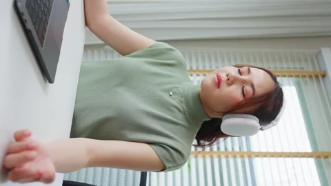 Self mindful therapy meditation before work. Wellness life balance. 스톡 동영상 248305825