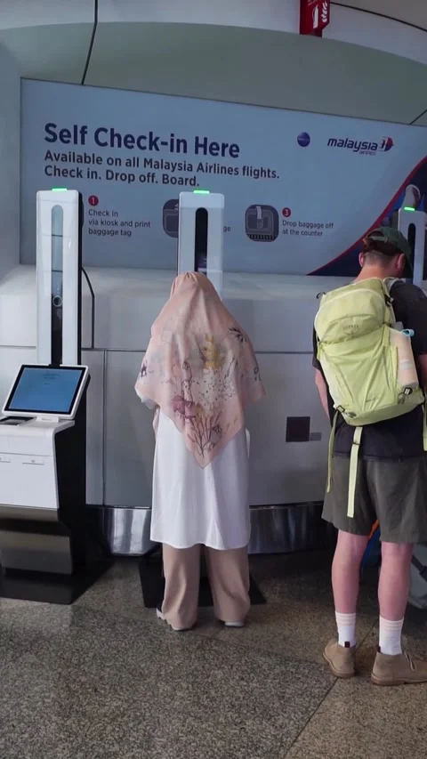 Self service check in kiosk system Stock Footage 320146259