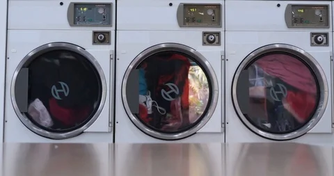 Self Service laundry shop. 库存影片 90820885