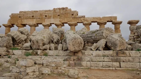 Selinunte Archeo Park. Video stock 96874827