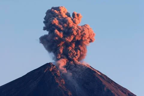 Semeru eruption, Java Island, Indonesia. Fotos de archivo