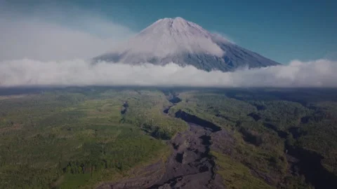 Semeru volcano 動画素材 177316509