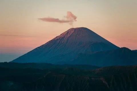Semeru volcano on Java island, Indonesia Foto stock