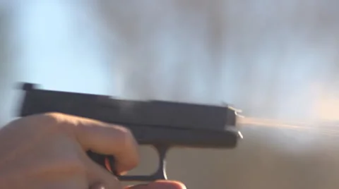 Semi-automatic 9 mm Pistol. Vídeo Stock 46412417
