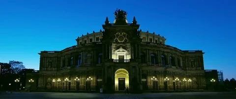 Semperoper, opera house (Saxon State Opera) at night (RED 5K ws 21:9) Видео 80811835
