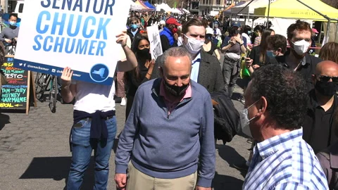 Senator Chuck Schumer appeared in Union Square Green Market NYC. 動画素材 151280436