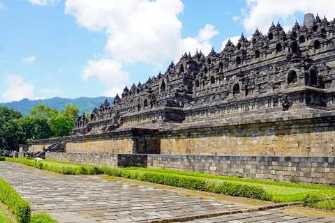  senic view of borobodur temple on java Stock-Fotos
