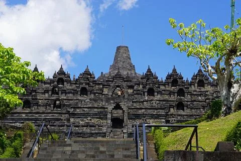  senic view of borobodur temple on java Stock Photos