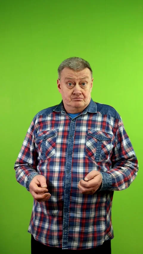 Senior Caucasian man showing brain explosion gesture from important information. Stock Footage 271203553