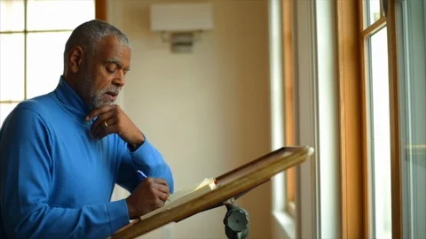 Senior man writing notes. 스톡 동영상 88405868