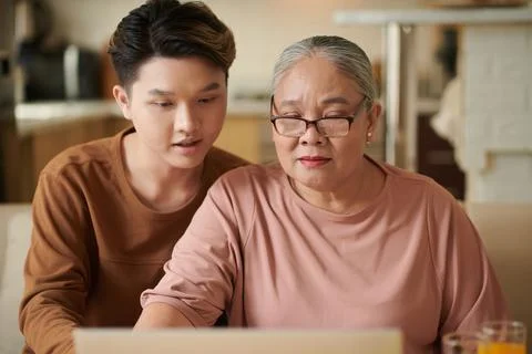 Senior Woman Learning to Work on Computer Foto stock