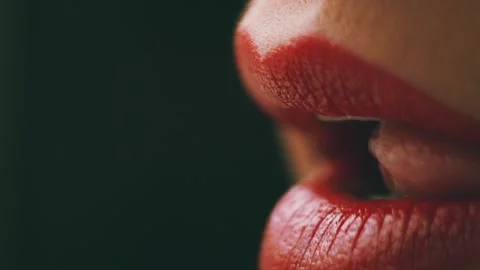 Sensual red womans lips Vidéo 97446616