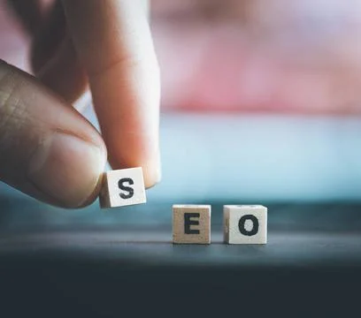 SEO Search engine optimization concept: Close up picture of wood cubes wit... 스톡 사진