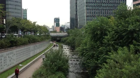 SEOUL CITY STREAM Stock Footage 47437792