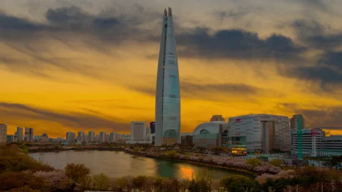 Seoul sunset, with few clouds in the sky and orange teal tones Stock Footage 153736217
