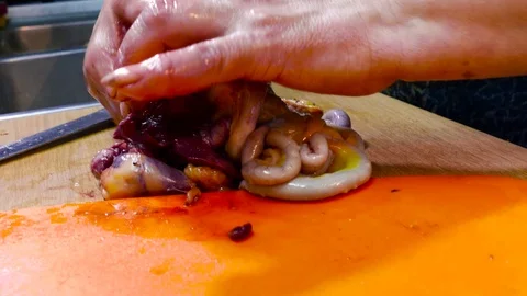 Separating the edible from the inedible 스톡 동영상 78930735