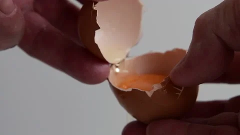 Separating the egg yolk. Stock Footage 148829330