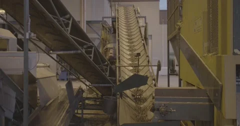 Separation and transportation to inside the factory Stockbeeldmateriaal 143965057