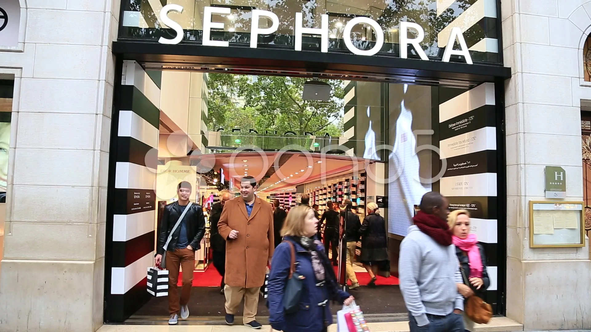 Sephora - Champs Elysee. 