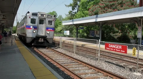 SEPTA train arrives Stock Footage 63461094