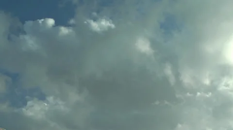 Sequence of images of clouds on video Vídeos de archivo 35251998